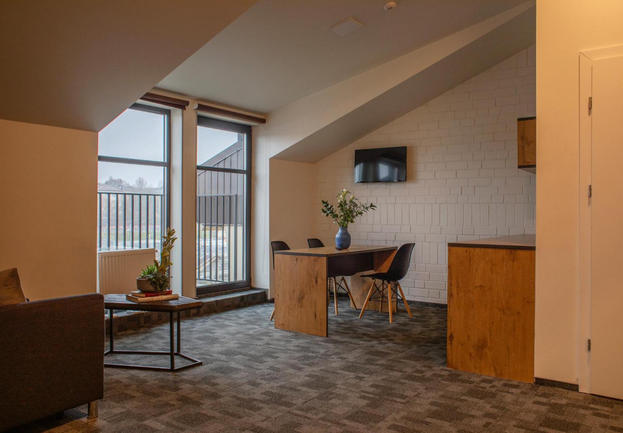 Loft Inn Self-Check In Вильнюс Экстерьер фото