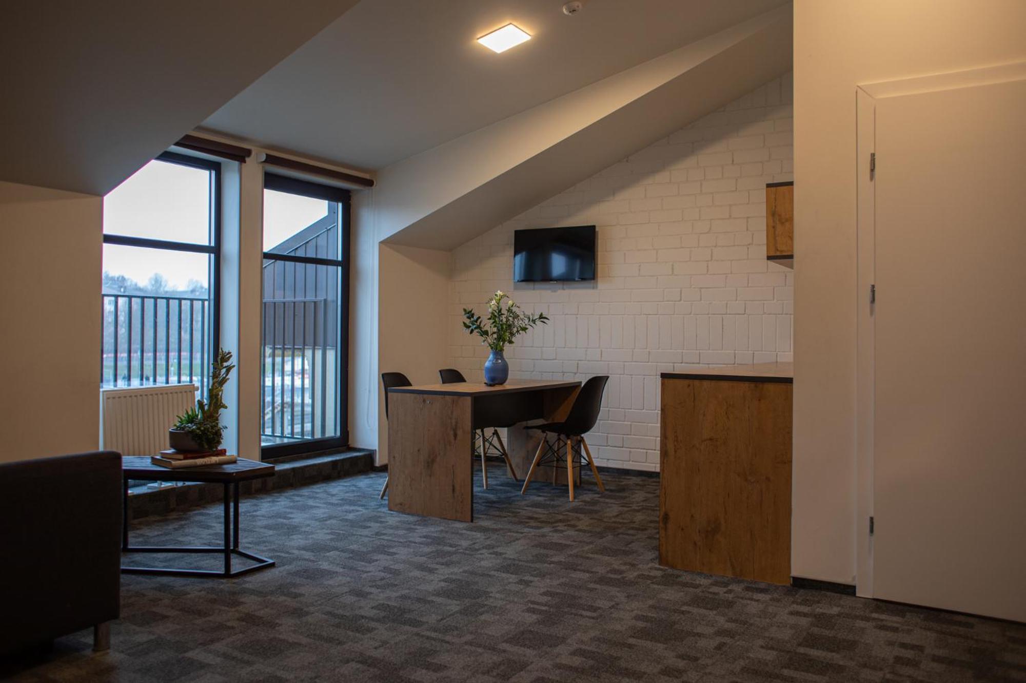 Loft Inn Self-Check In Вильнюс Экстерьер фото