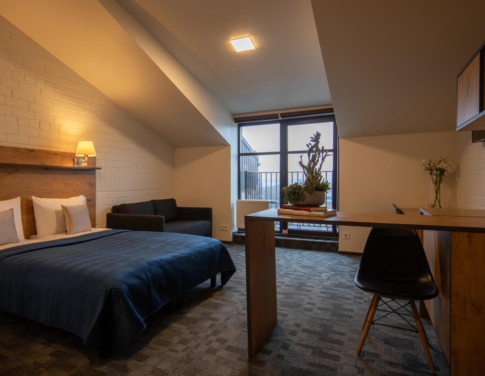 Loft Inn Self-Check In Вильнюс Экстерьер фото